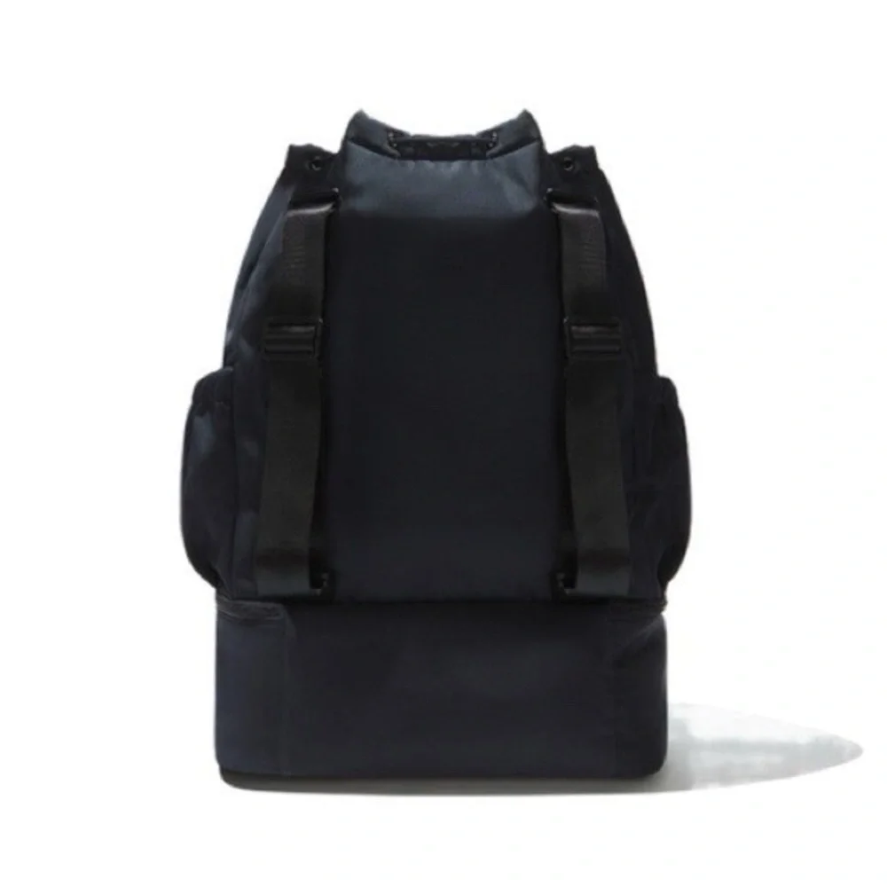 Beyond Yoga convertible gym bag backpack black pristine condition
